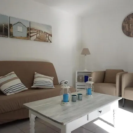 2 Pieces A 100m De La Avec Jardin, Terrasse Et Activites Familiales - Fr-1-224b-135